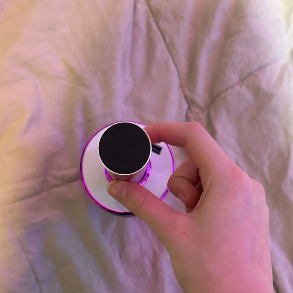 Compact Handheld Karaoke Microphone - Hot Pink - Picture 2 of 7